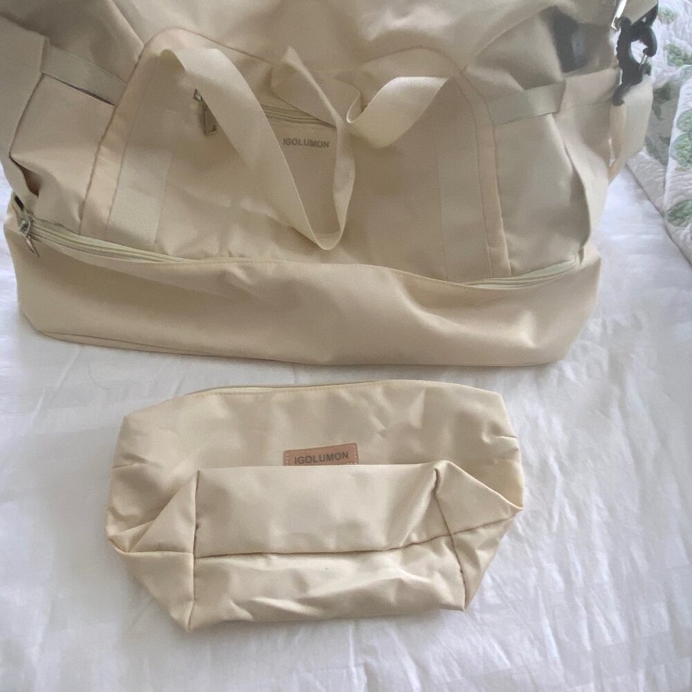 Weekender Tote - Picture 2 of 5